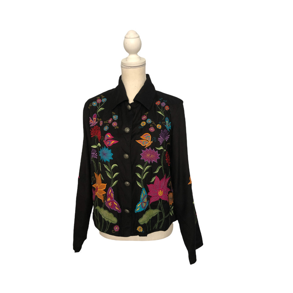 New Direction Women Blouse Size SM Black Embroidered Long Sleeve Botton-Down